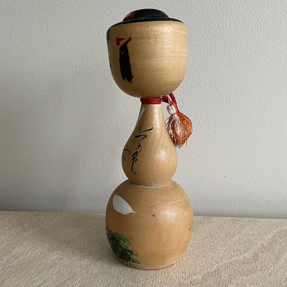 Hand Painted Wooden Japanese Kokeshi Doll 7” Tall Eiffel Tower Scene - Picture 9 of 10